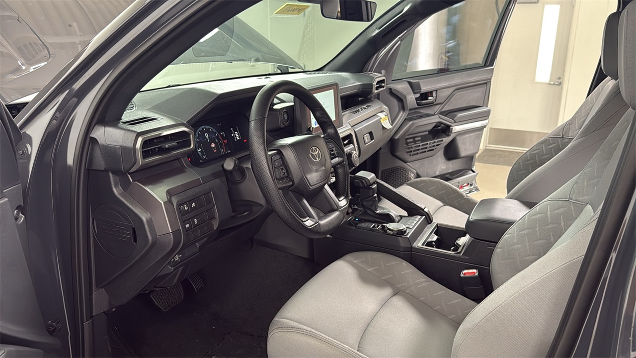 2025 Toyota Tacoma SR5 Double Cab photo 10