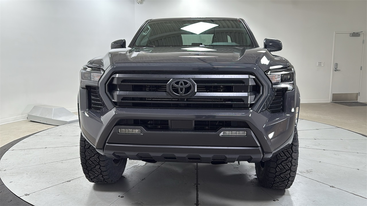 2025 Toyota Tacoma SR5 Double Cab photo 2