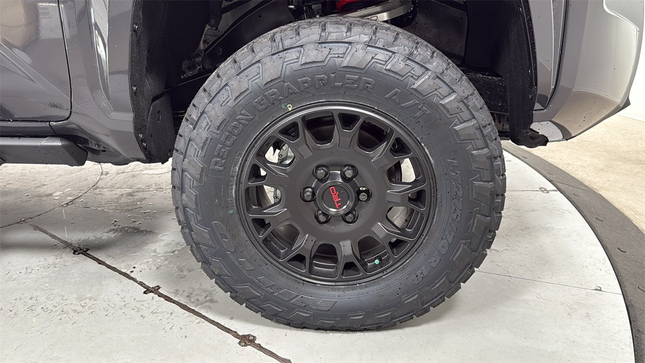 2025 Toyota Tacoma SR5 Double Cab photo 19