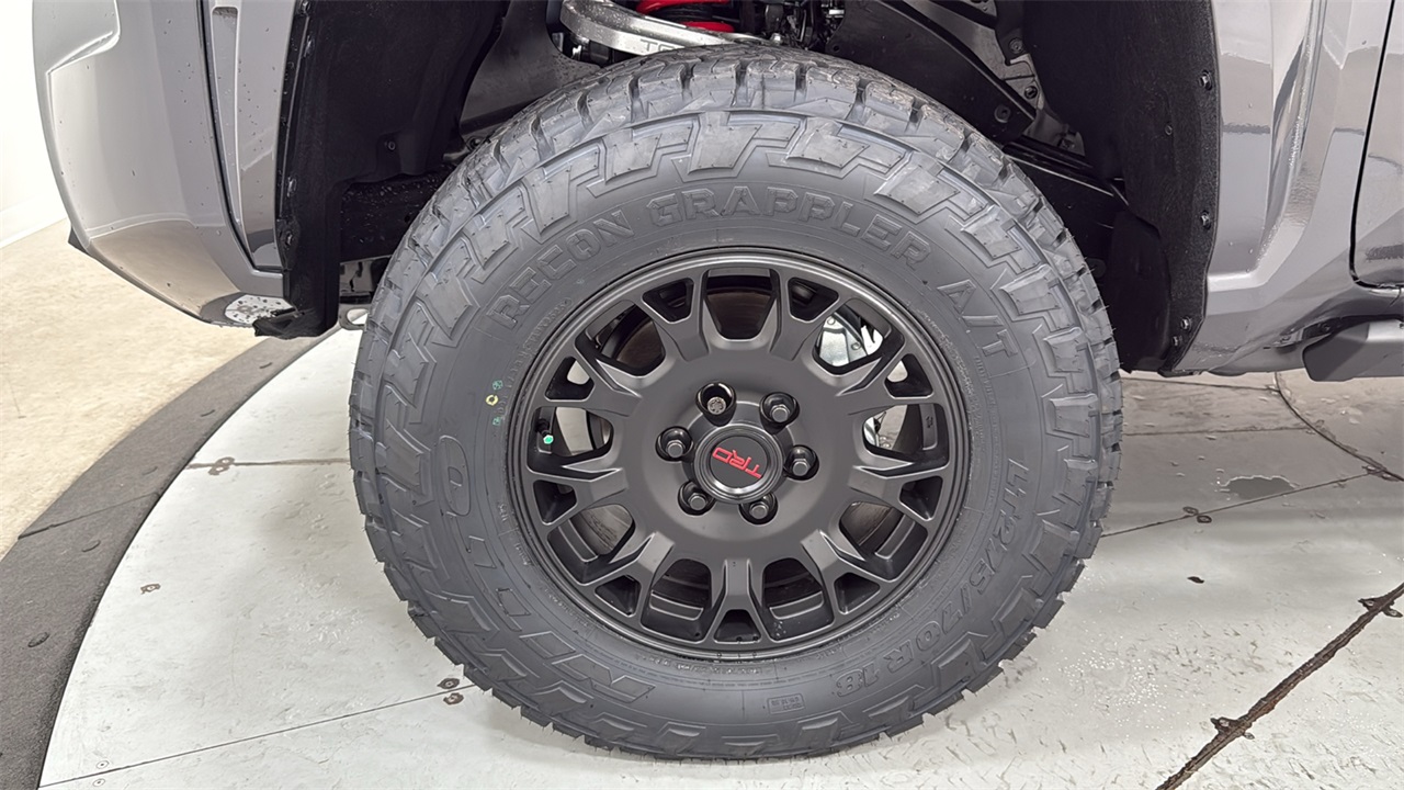 2025 Toyota Tacoma SR5 Double Cab photo 21