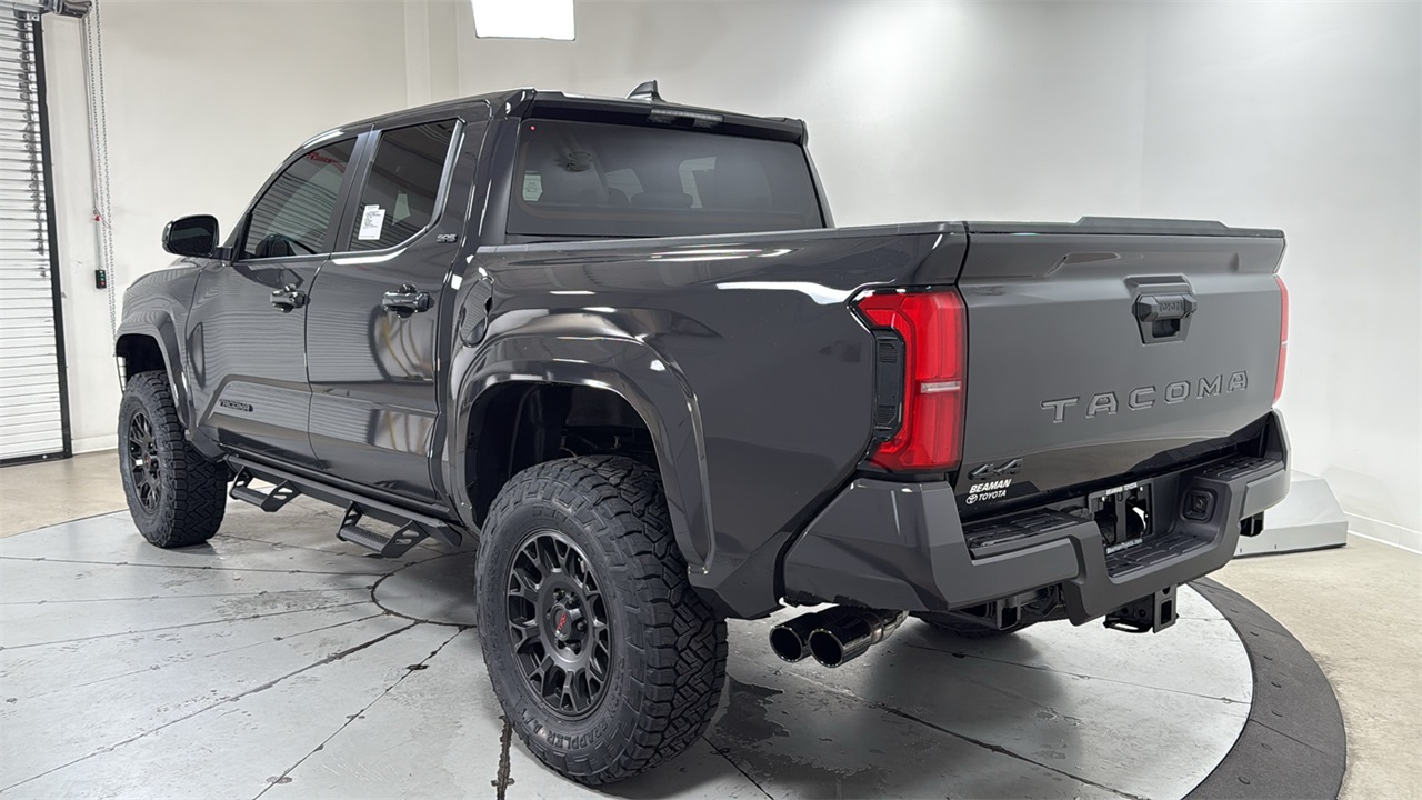 2025 Toyota Tacoma SR5 Double Cab photo 7