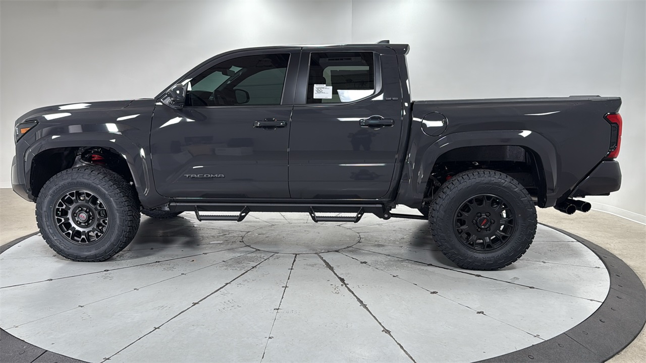 2025 Toyota Tacoma SR5 Double Cab photo 8