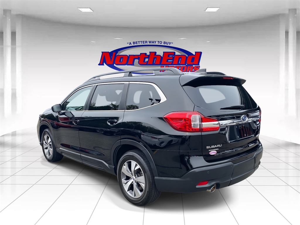 2022 Crystal Black Silica Subaru Ascent Premium AWD SUV