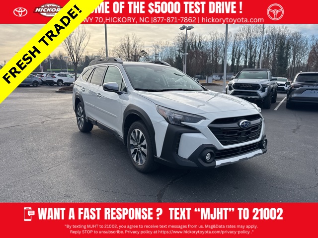 2025 Subaru Outback Touring's photo