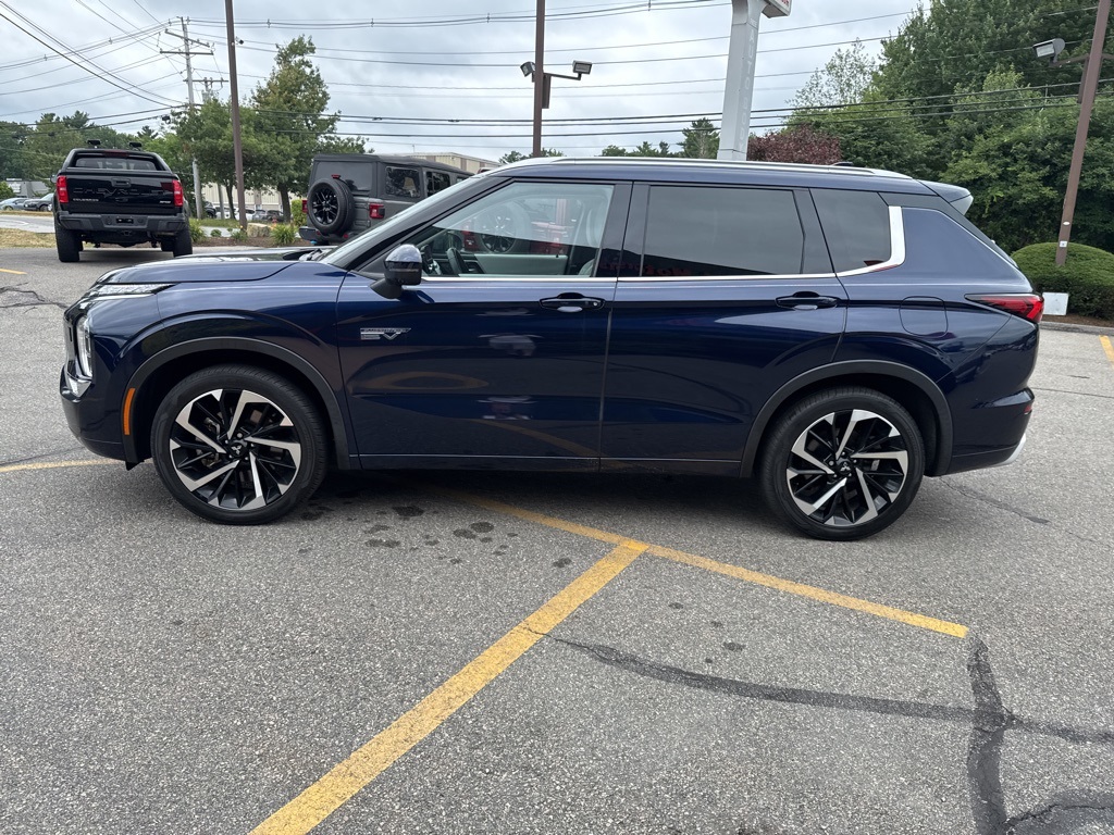 2023 Cosmic Blue Metallic Mitsubishi Outlander PHEV SEL 4X4 SUV