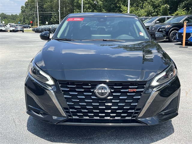 2024 Super Black Clearcoat Nissan Altima 2.5 SR FWD Sedan
