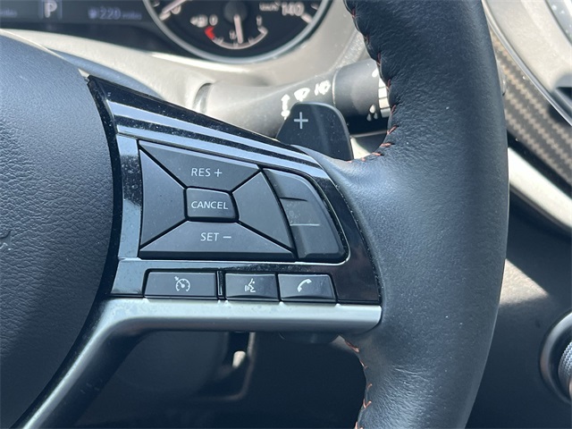 2024 Super Black Clearcoat Nissan Altima 2.5 SR FWD Sedan