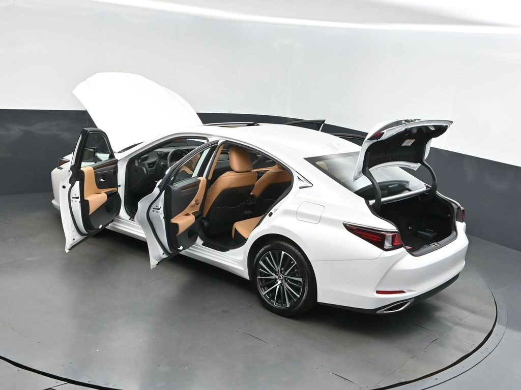 2024 White Lexus ES 350 FWD Sedan