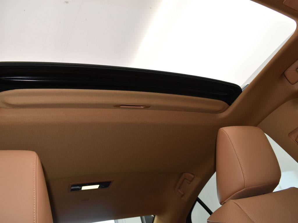 2024 White Lexus ES 350 FWD Sedan