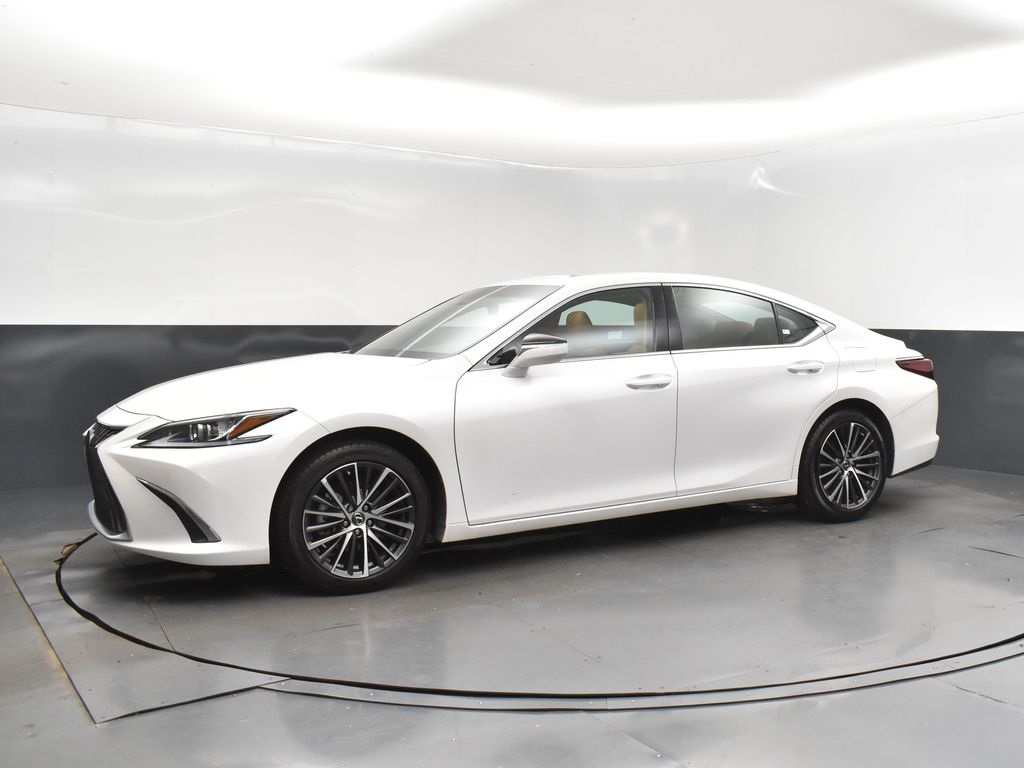 2024 White Lexus ES 350 FWD Sedan