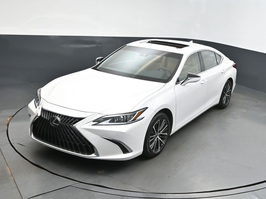 2024 White Lexus ES 350 FWD Sedan