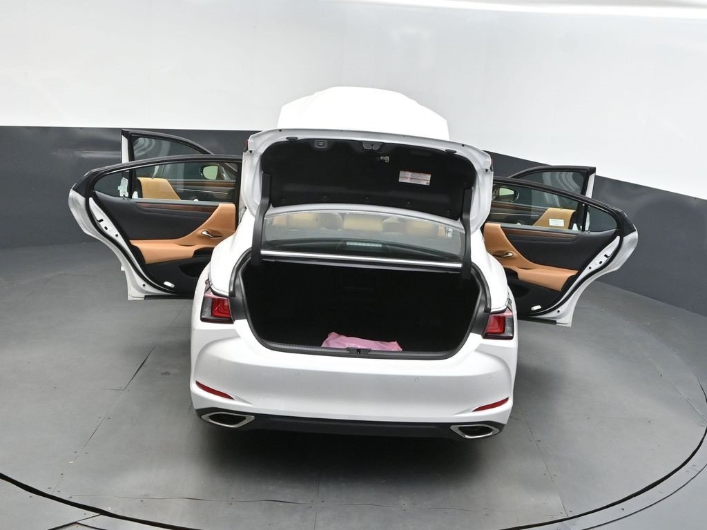 2024 White Lexus ES 350 FWD Sedan