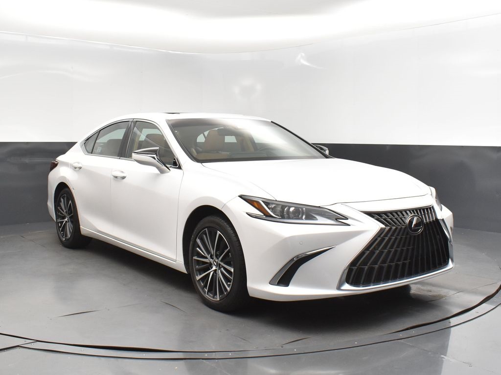 2024 White Lexus ES 350 FWD Sedan