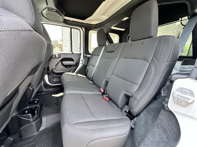 2022 Bright White Clearcoat Jeep Wrangler Unlimited Sport Altitude 4X4 SUV