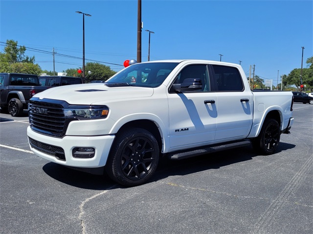 2026 Ram 1500 Laramie Crew Cab 4x4 5'7" Box
