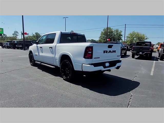 2026 Ram 1500 Laramie Crew Cab 4x4 5'7" Box