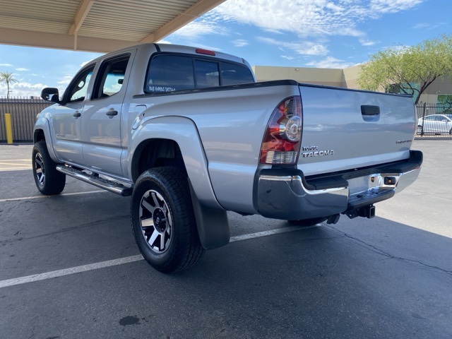 2013 Toyota Tacoma PreRunner photo 2