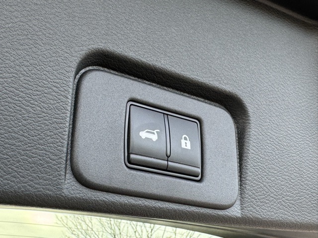 Used 2023 Nissan Rogue SUV