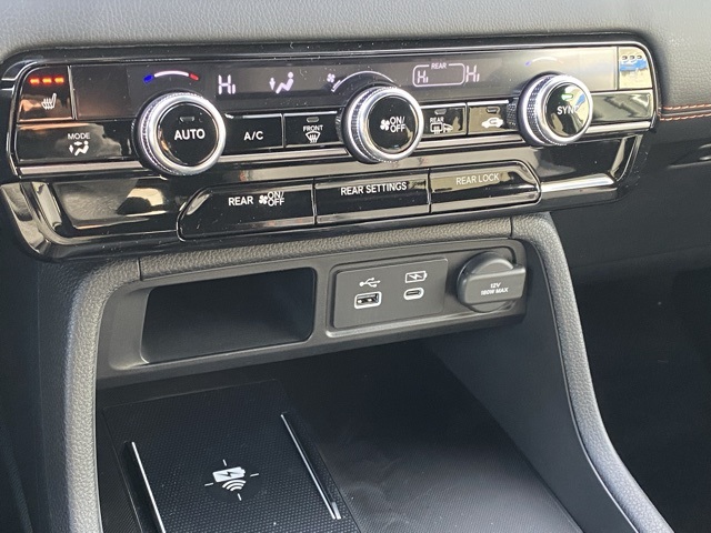 new 2025 Honda Pilot car, priced at $47,868