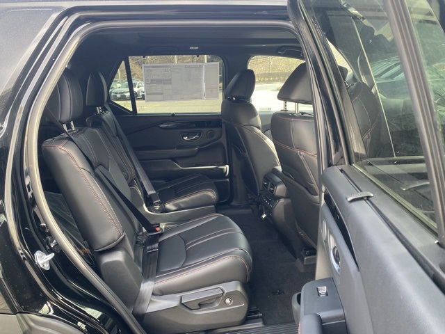 new 2025 Honda Pilot car, priced at $47,868