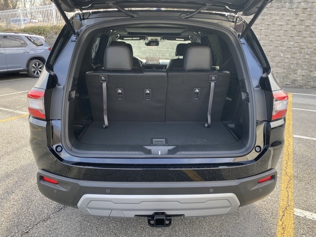 new 2025 Honda Pilot car, priced at $47,868