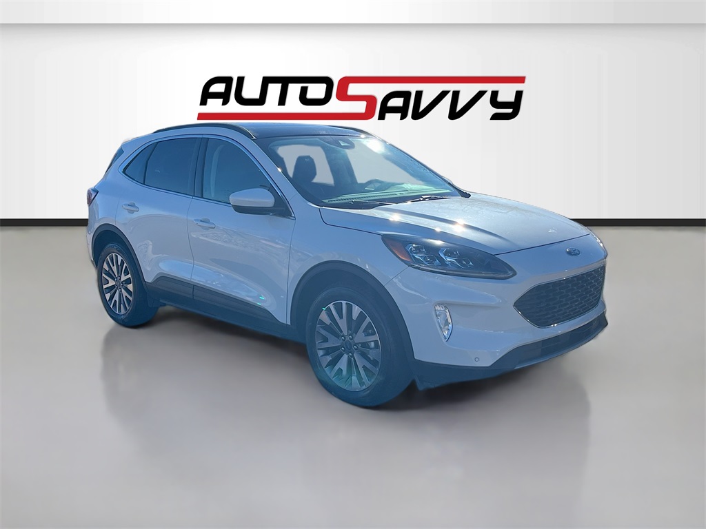 2022 Ford Escape Titanium's photo