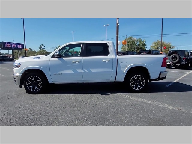 2025 Ram 1500 Laramie Crew Cab 4x4 5'7" Box