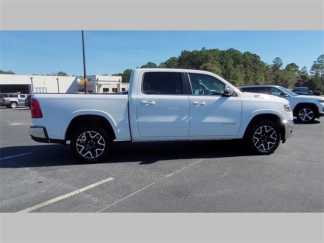 2025 Ram 1500 Laramie Crew Cab 4x4 5'7" Box