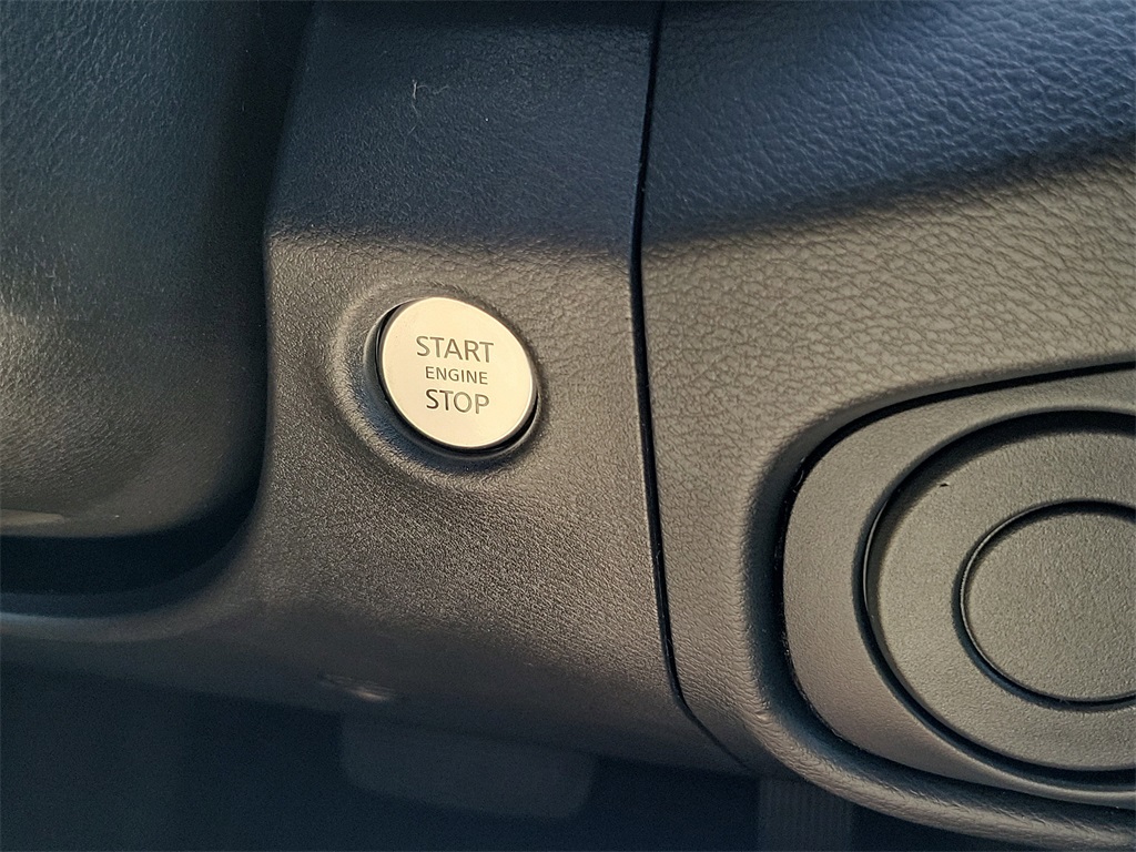 2022 Super Black Nissan Frontier PRO-X RWD Truck