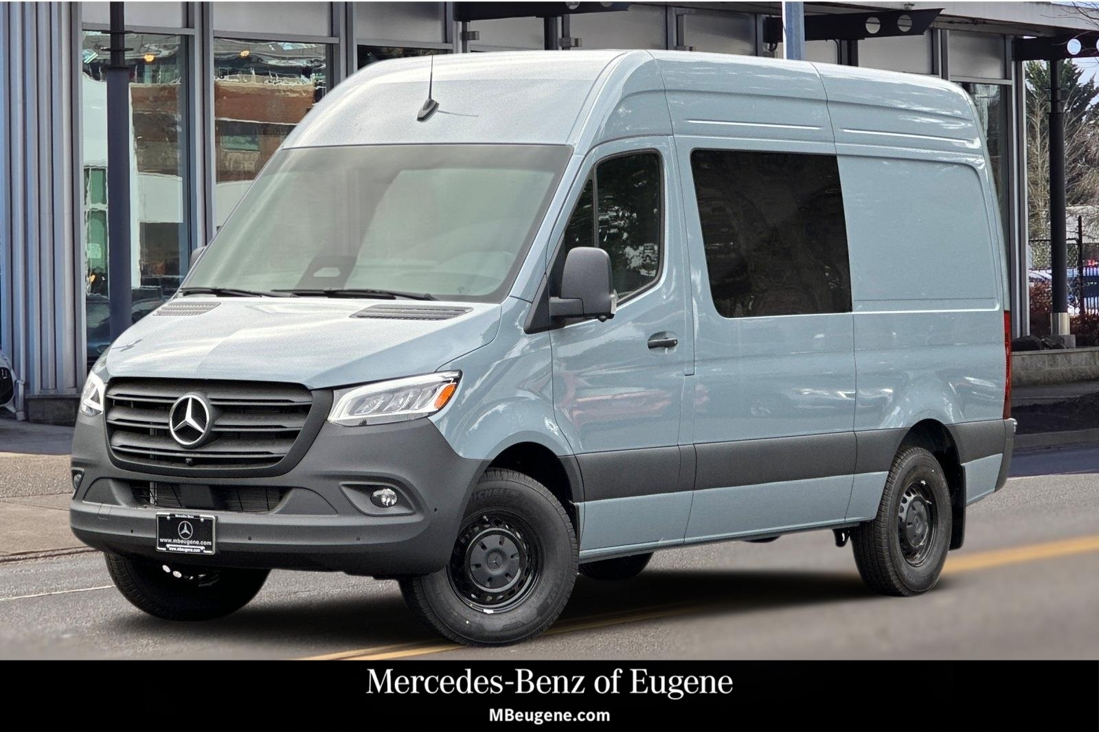 2025 Mercedes-Benz Sprinter Crew Van Base's photo