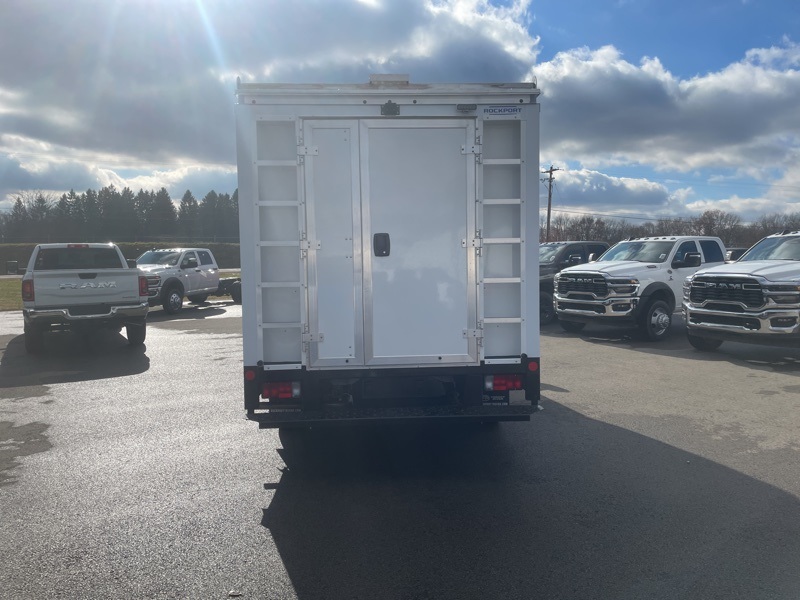 2025 Ram 3500 Cutaway photo 4