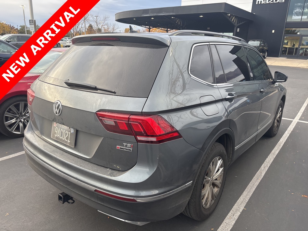 2018 Volkswagen Tiguan SE photo 2