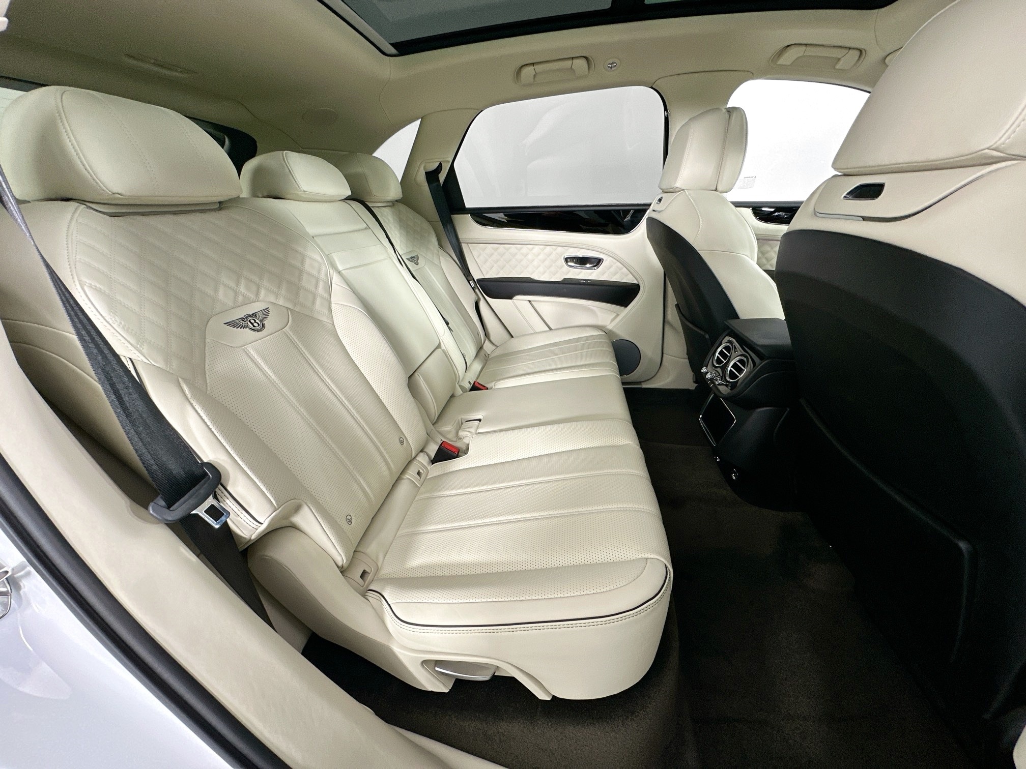 used 2022 Bentley Bentayga car, priced at $189,998