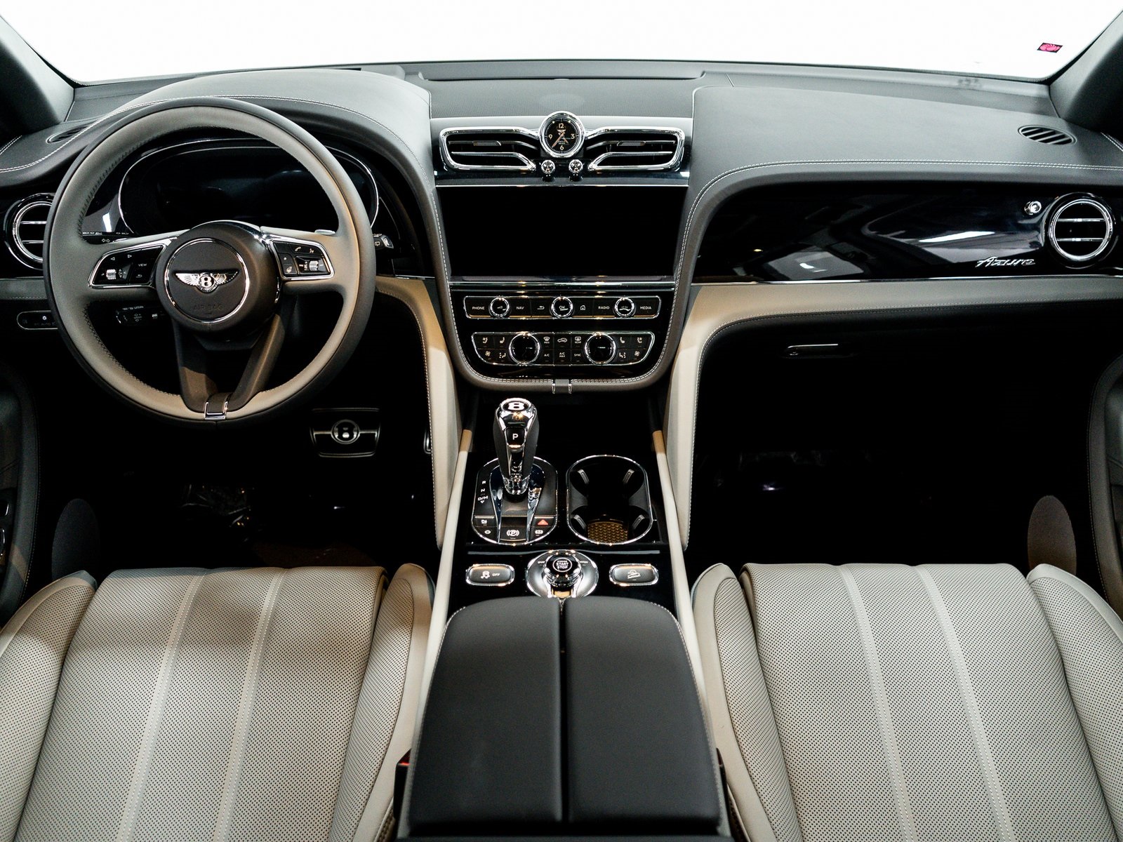 2025 Bentley Bentayga EWB Azure V8 photo 23