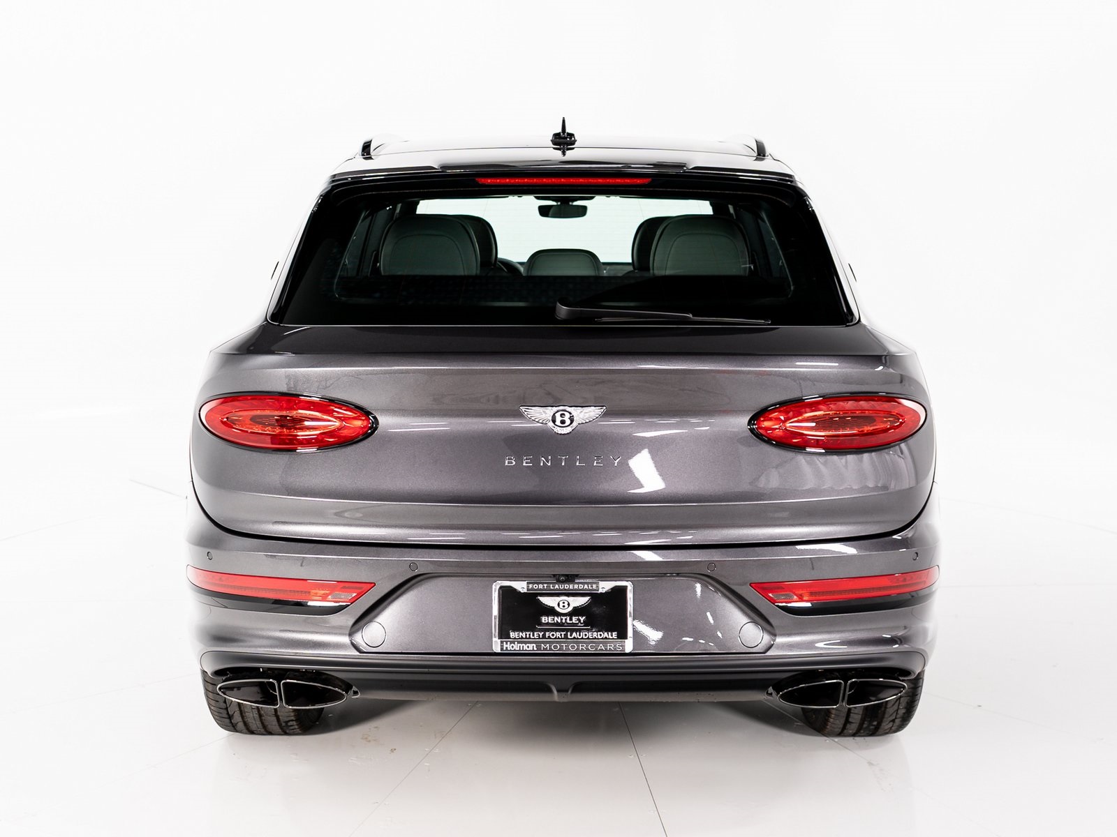 2025 Bentley Bentayga EWB Azure V8 photo 4