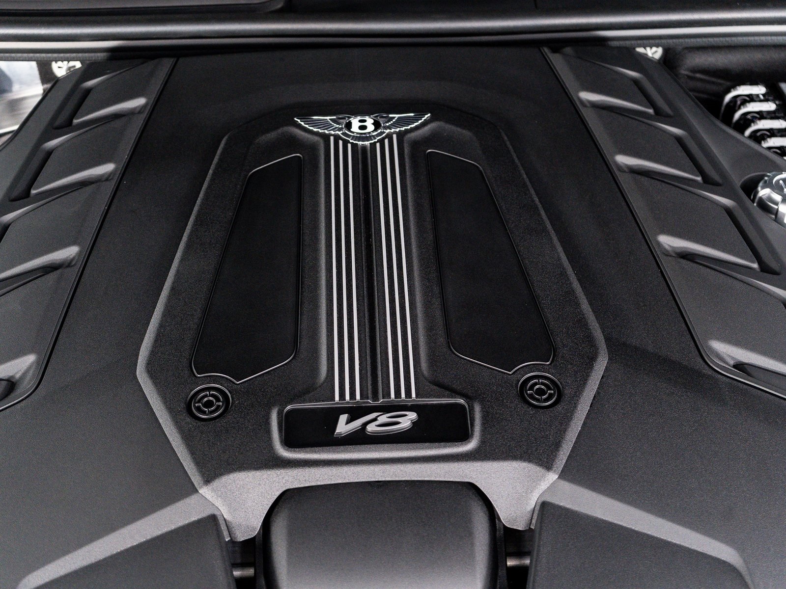 2025 Bentley Bentayga EWB Azure V8 photo 43