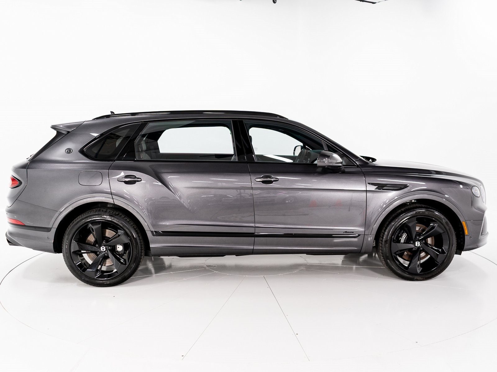 2025 Bentley Bentayga EWB Azure V8 photo 6