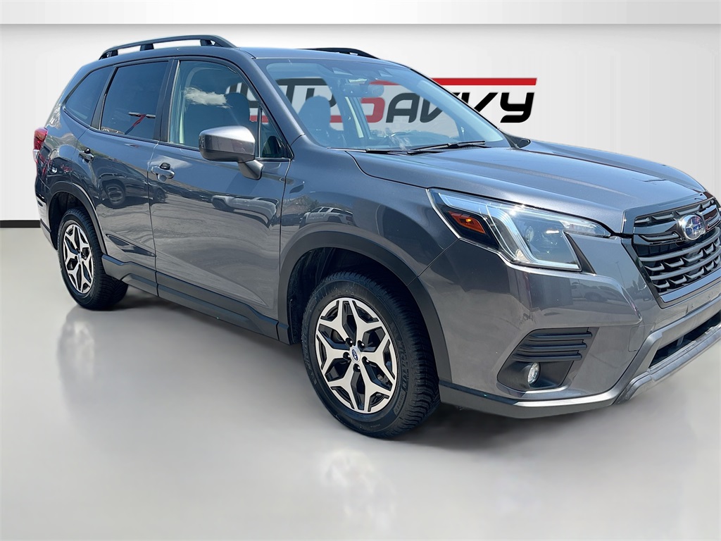 2024 Subaru Forester Premium photo 5