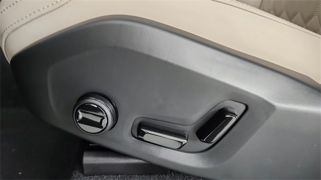 new 2026 Volvo XC90 Plug-In Hybrid car, priced at $81,875