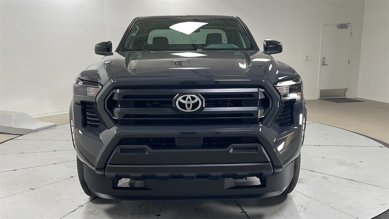 2025 Toyota Tacoma SR XtraCab photo 2
