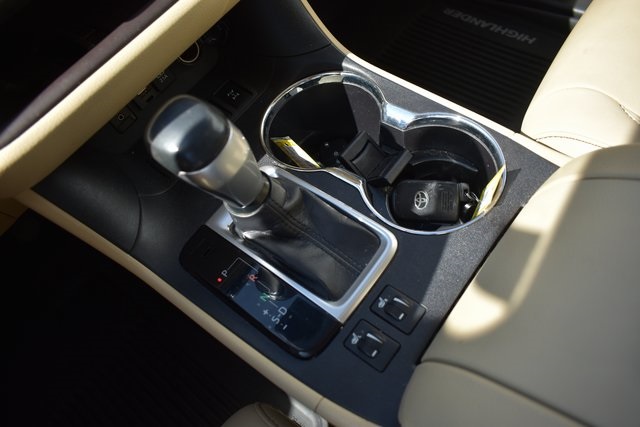 2019 Toyota Highlander XLE photo 28