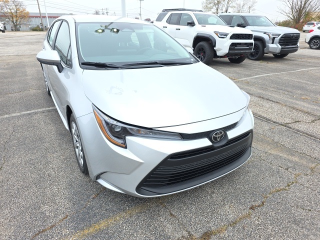 2026 Toyota Corolla LE's photo