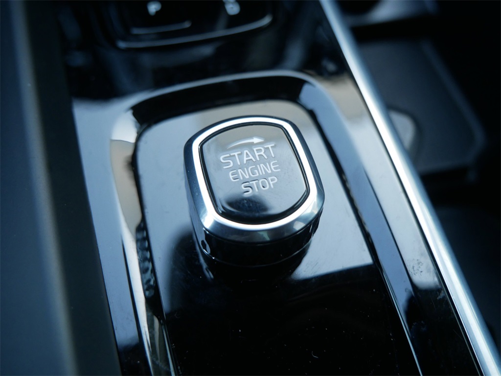 Used 2025 Volvo XC60 SUV