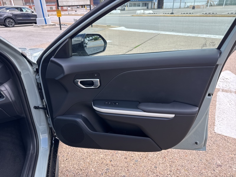 2025 Kia K4 GT-Line photo 15