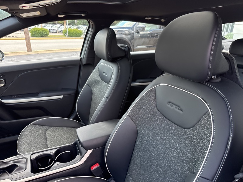 2025 Kia K4 GT-Line photo 19
