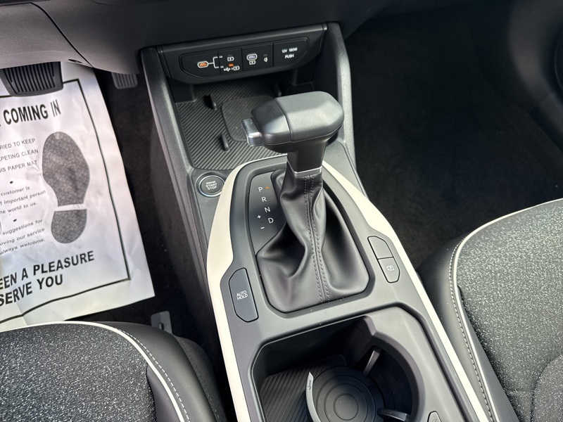2025 Kia K4 GT-Line photo 35