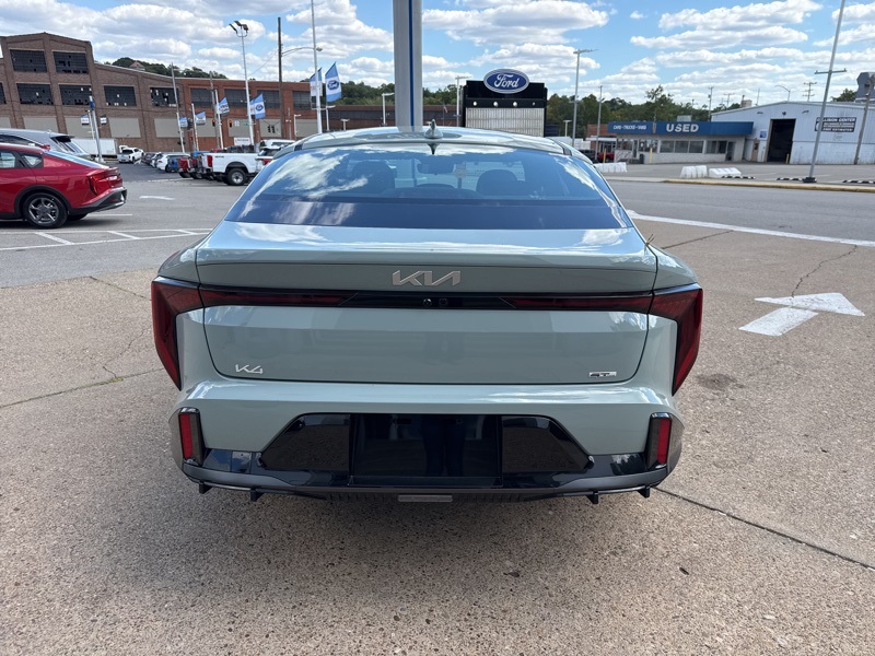 2025 Kia K4 GT-Line photo 6