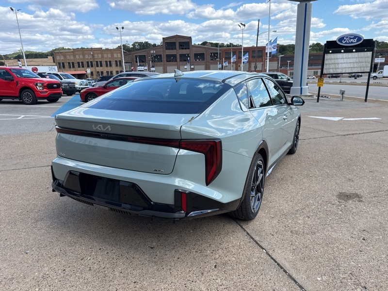 2025 Kia K4 GT-Line photo 7