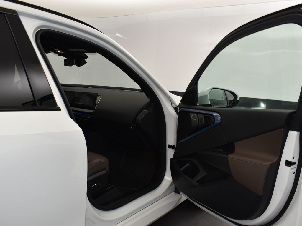 2025 Alpine White BMW X3 30 xDrive AWD SUV