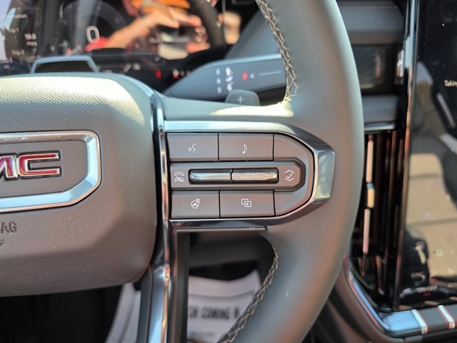 2025 GMC Yukon 4WD AT4